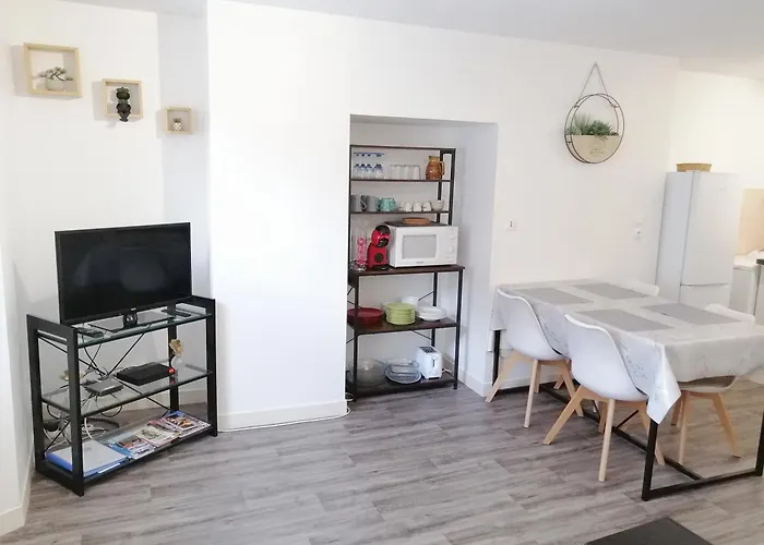 Διαμέρισμα Dans Le Centre Historique - *